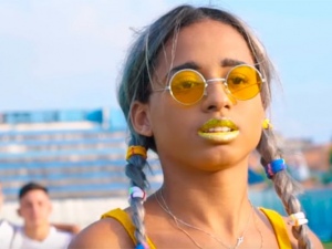 Mc Loma é proibida de fazer shows por não estar matriculada em escola