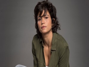 Nanda Costa diz como assumiu homossexualidade à família: ‘Por telefone’