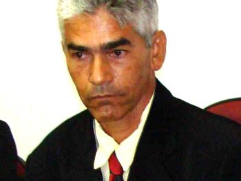 Escritor publica nota desmascarando prefeito de Palmeira dos Índios