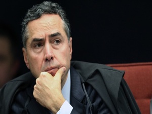 Barroso diz que Congresso só deve dar aumento ao STF se houver verba