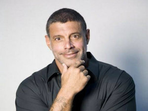 Alexandre Frota é condenado a pagar R$ 50 mil por xingar Chico Buarque