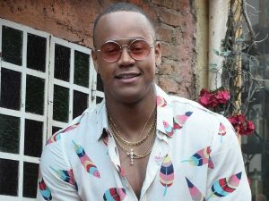 Leo Santana comenta boatos de namoro com Cleo Pires e faz convite