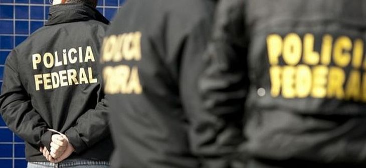 PF cumpre mandados de busca e apreensão na Barra de Santo Antônio