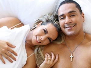 Carla Perez rebate fã: “Não superei nenhuma traição”