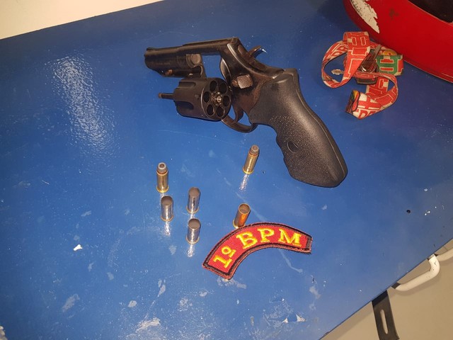 Homem é morto a tiros e suspeito é preso em flagrante na Ponta Grossa