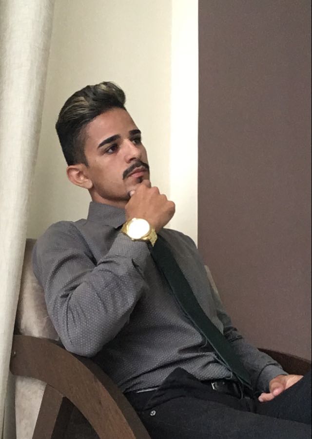 Aparelhos digitais na escola: ajudam ou atrapalham?