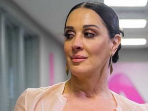 Claudia Raia conta que perdeu a virgindade com o namorado da irmã