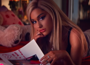 ‘Thank u, Next’: Ariane Grande tem clipe mais visto nas primeiras 24h no youtube