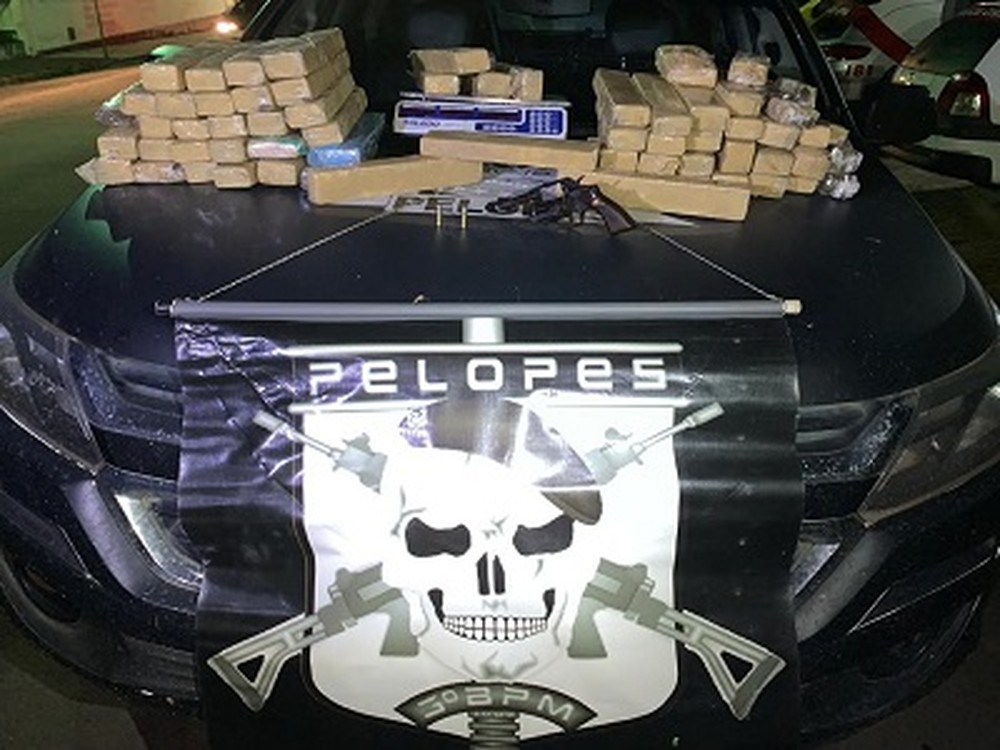 Dois suspeitos são presos com 44 kg de maconha no Agreste de Alagoas