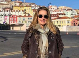 Maitê Proença volta a Portugal dez anos após vídeo polêmico