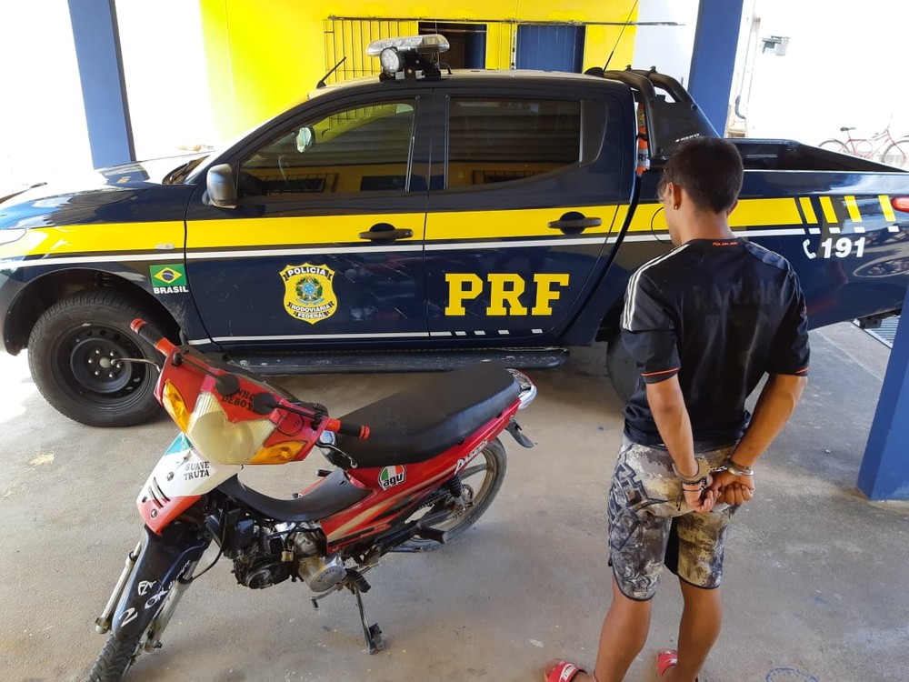 PRF prende motociclistas por embriaguez em Palmeira dos Índios, Alagoas