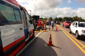 Acidente entre carro e moto deixa homem ferido na BR-316, em Atalaia