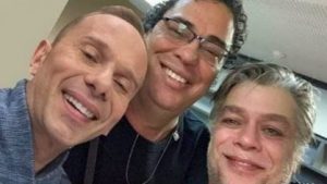 Rafael Ilha posta foto ao lado de Casagrande e Fábio Assunção: “Dependentes químicos, sim”