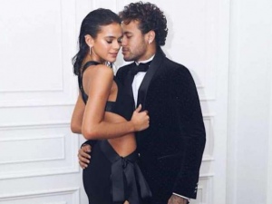 Neymar curte fotos de Bruna Marquezine e agita as redes sociais