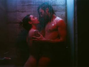 Musa de Tiago Iorc fala sobre cenas quentes e se esquiva sobre namoro