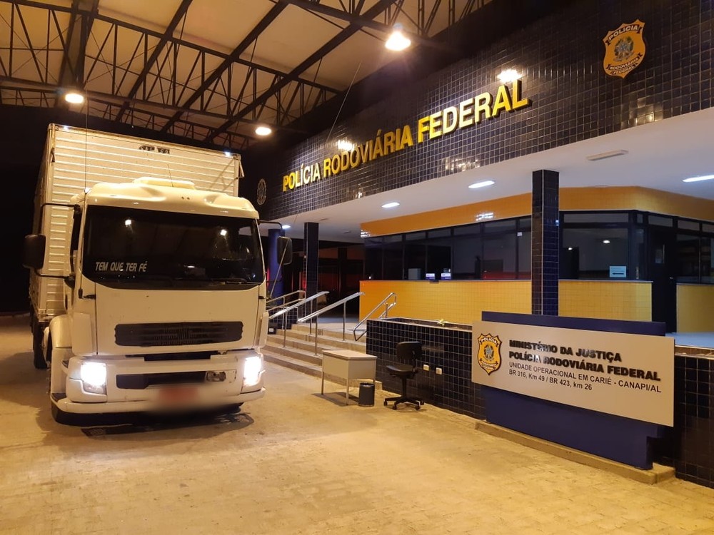 PRF prende suspeitos de roubos e outros crimes em Canapi, Alagoas