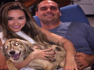 Cachorra Beretta será dama de honra de casamento de Eduardo Bolsonaro