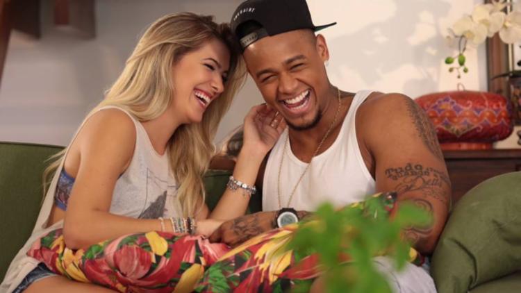 Lorena Improtta e Léo Santana terminam noivado