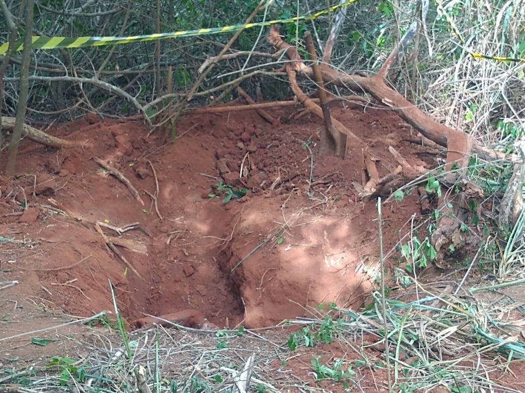 Homem é morto e tem corpo jogado em cova rasa em Palmeira