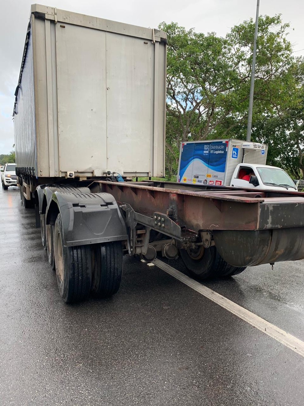 PRF interdita trecho da BR-104, em Rio Largo, nesta quinta-feira