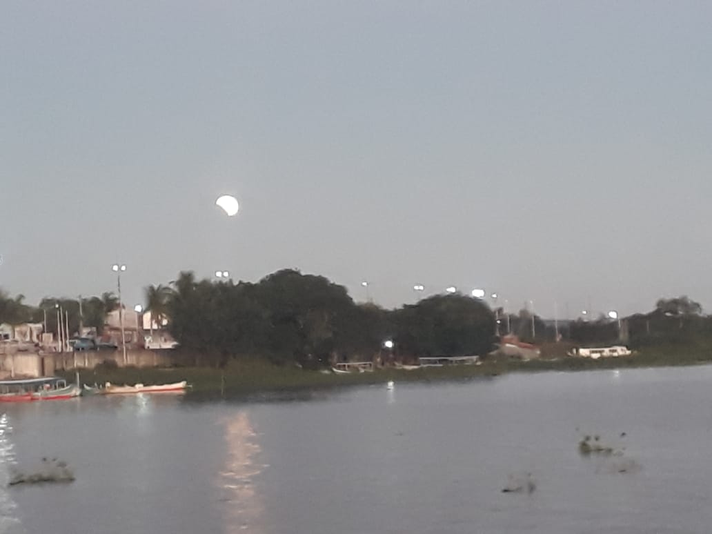 Alagoanos registram eclipse parcial da lua; confira