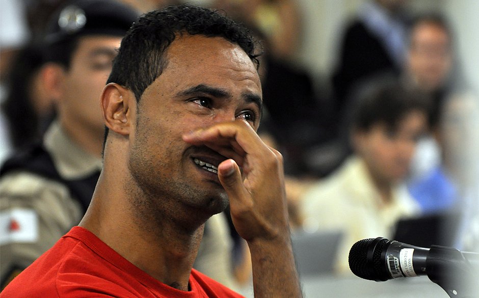 Ex-goleiro Bruno sai da prisão e vai para regime semiaberto