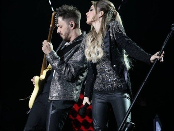 Sandy e Junior estreiam em São Paulo com o maior público da turnê