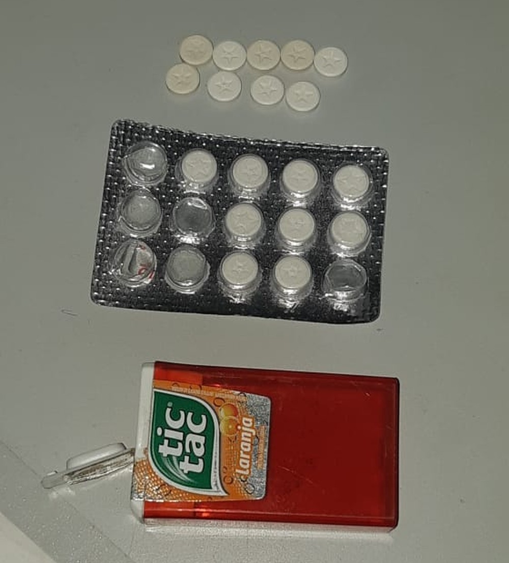 PRF apreende 18 comprimidos de rebite e prende homem na BR 104