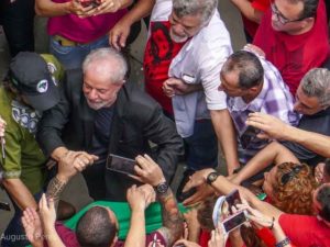 Ex-presidente Lula faz duro discurso contra Lava Jato e ministro Sérgio Moro