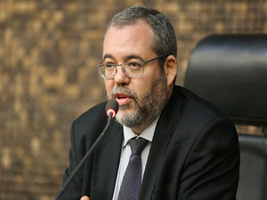 Juízes devem ser ‘pessoal dos direitos humanos’, diz magistrado