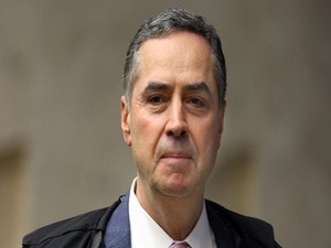 Barroso suspende mudanças de Bolsonaro em conselho da criança