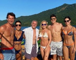 Rodrigo Faro e Luciano Huck passam o último dia do ano juntos