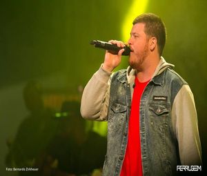 Mais um escândalo: Ferrugem é acusado de vazar fotos íntimas de ex-namorada