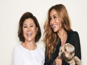 Record contrata mãe de Sabrina Sato para o Domingo Show
