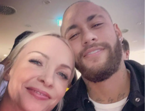 Jornalista alemã de 38 anos é a nova namorada de Neymar