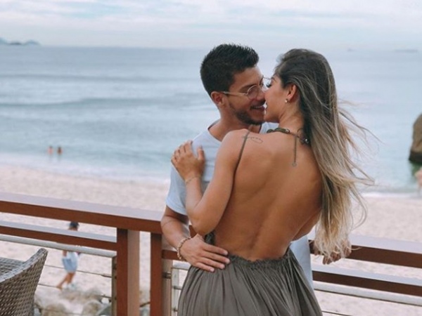 Aos prantos, Arthur Aguiar revela por que se separou de Mayra Cardi