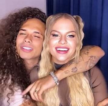 A fila andou? Luísa Sonza surpreende a todos ao cantar com Vitão em live