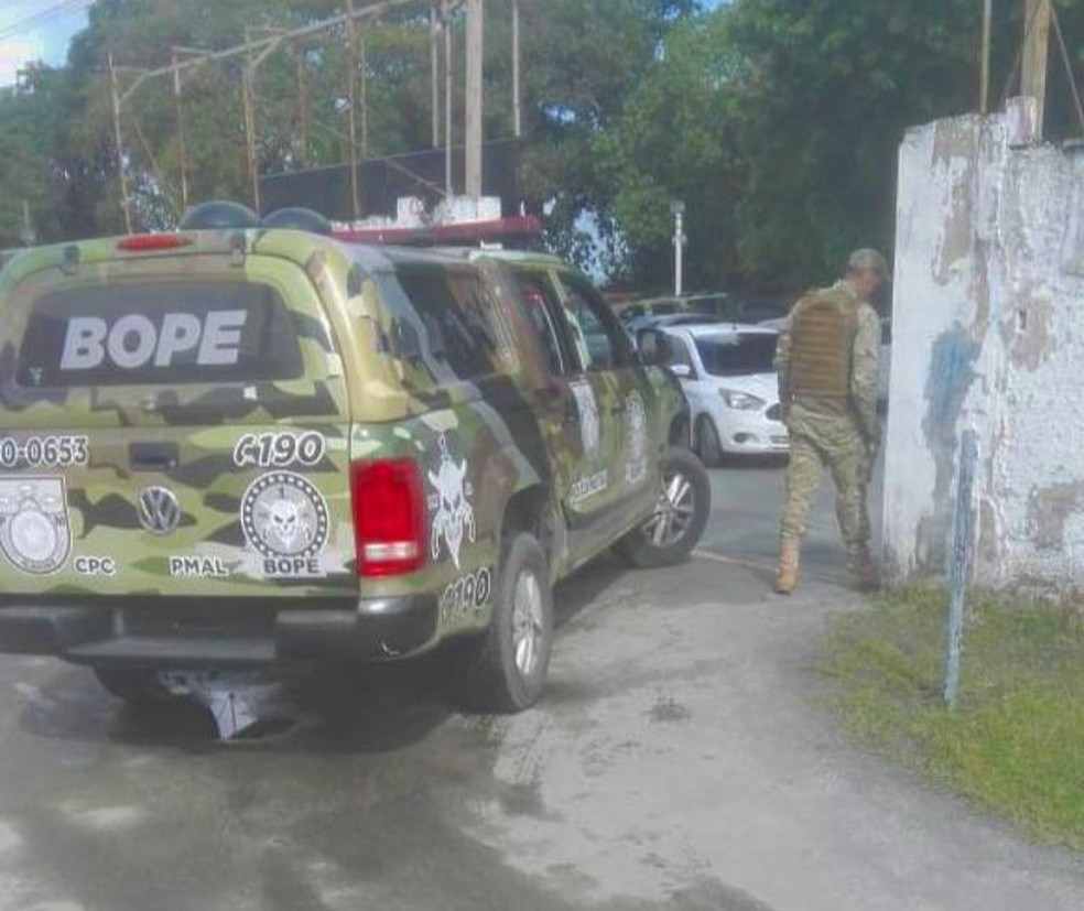 Operação cumpre 67 mandados de prisão e busca e apreensão contra suspeitos de tráfico de drogas em Maceió e Maribondo