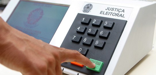 Pesquisa Data Sensus aponta liderança de JHC em Maceió