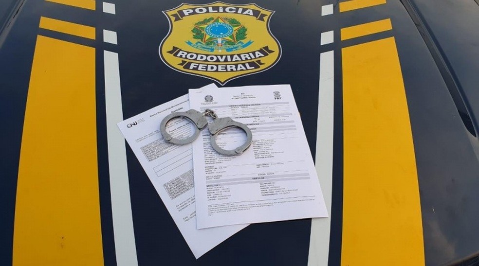 Foragido da Justiça da Bahia, falso advogado é preso pela PRF em Palmeira dos Índios