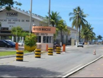 Polícia Civil prende suspeitos de desviar cargas de fertilizantes no Porto de Maceió