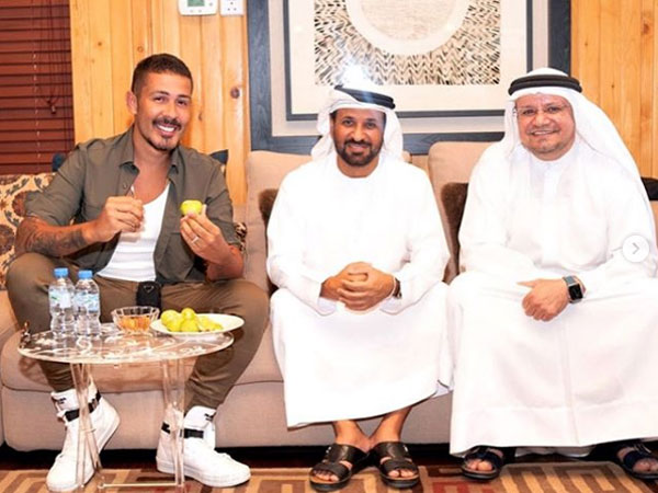 Raio atinge avião que transportava Carlinhos Maia de volta ao Brasil