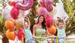 Andressa Suita celebra 33 anos e ganha parabéns de Gusttavo Lima