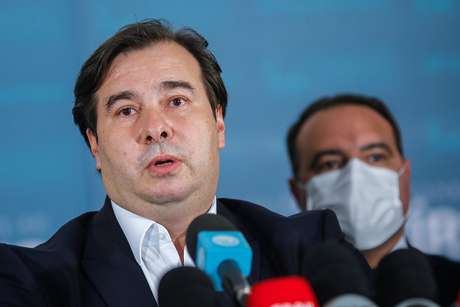 Rodrigo Maia reage a Arthur Lira: “Bolsolira usa práticas do chefe”