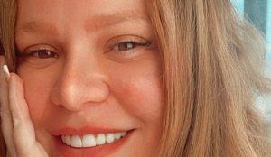 Ex-BBB Paulinha Leitte diz ter ganhado pela 47ª vez na loteria: “Em grande estilo”