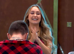 Carla Diaz vence votação do paredão falso e vai para o Quarto Secreto