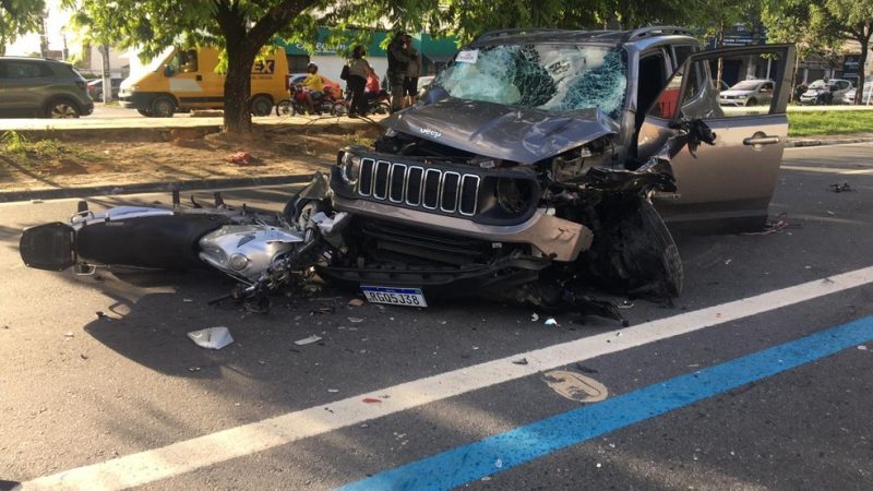 Motorista que causou acidente com mortes na Fernandes Lima permanece preso
