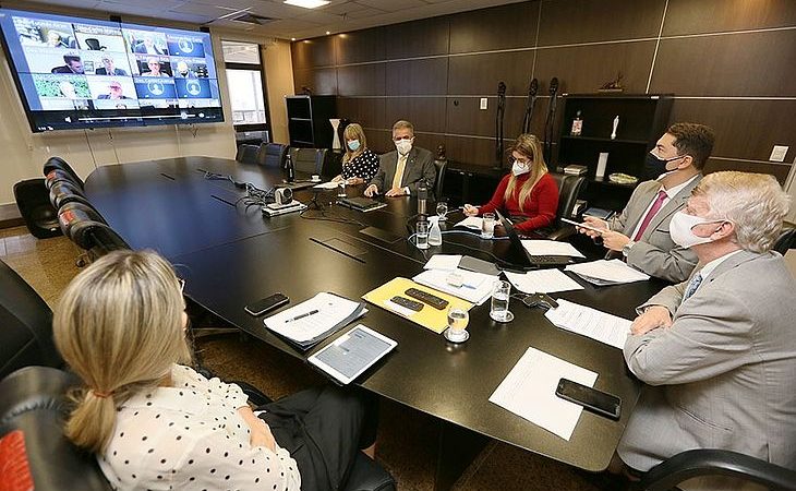 TJAL retoma trabalho presencial com 50% dos servidores