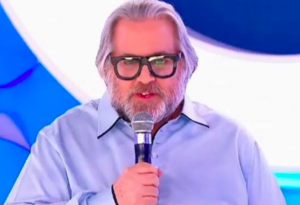 Leão Lobo diz que já fez sexo grupal com jovens na rua: “Foi ali mesmo”