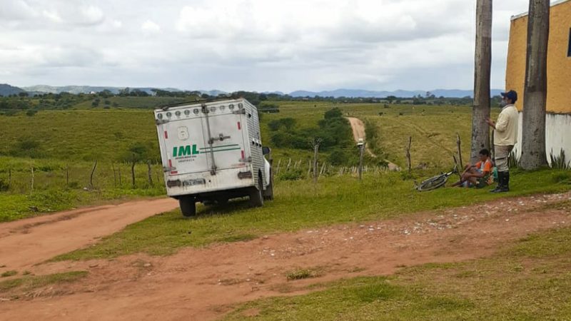 Cadáver é encontrado em estado decomposição em Palmeira dos Índios